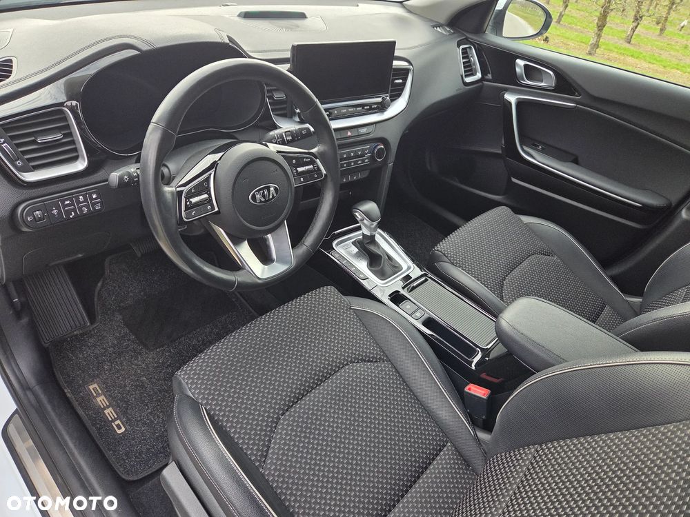 Kia Ceed 1.6 GDI PHEV L DCT - 14