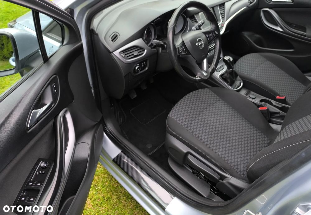 Opel Astra - 10