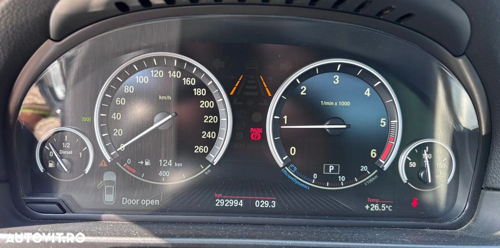BMW Seria 5 520d xDrive - 26