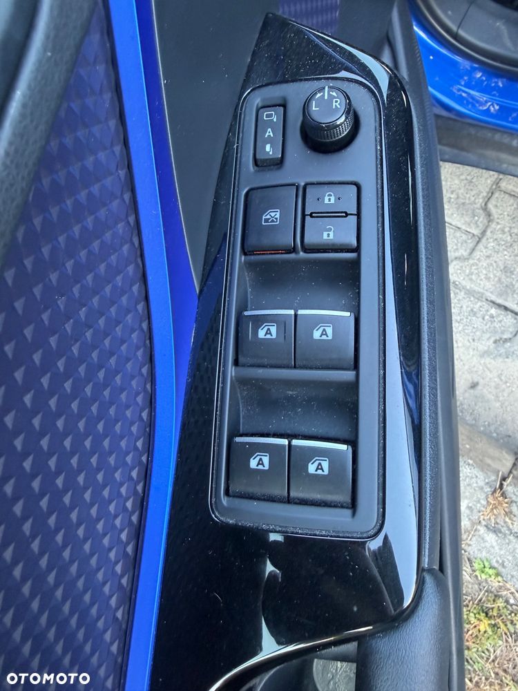 Toyota C-HR - 11