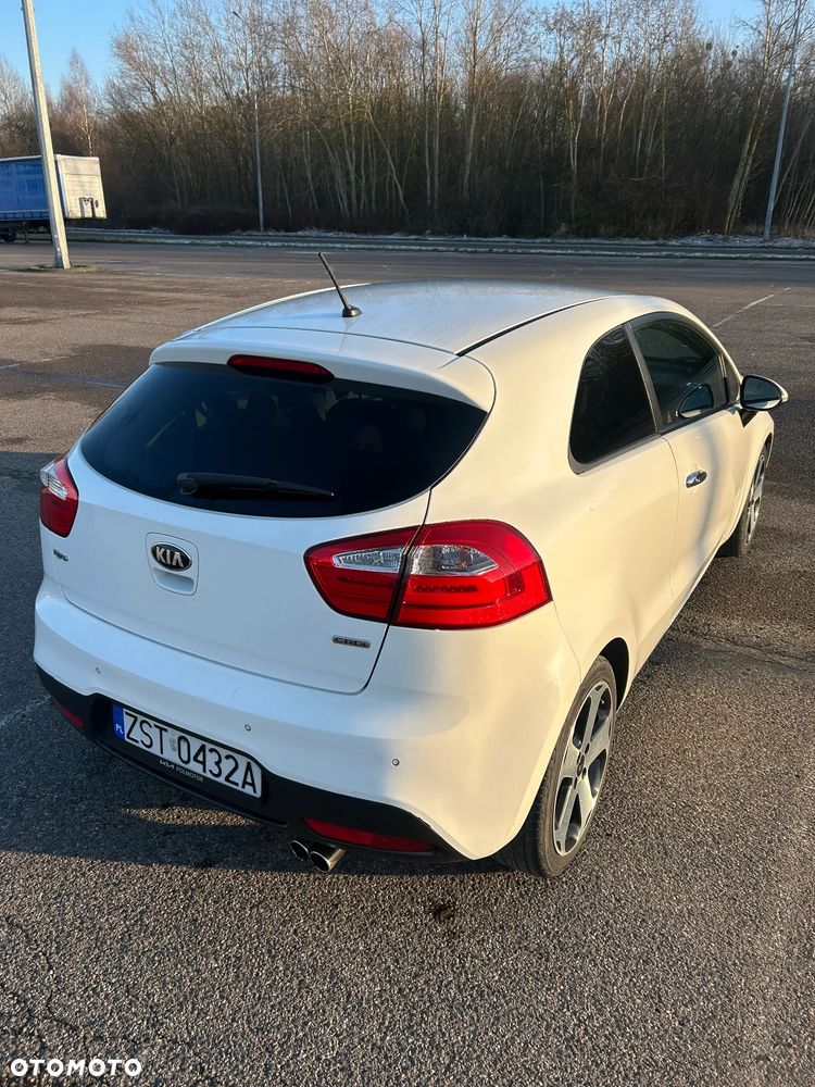 Kia Rio - 5