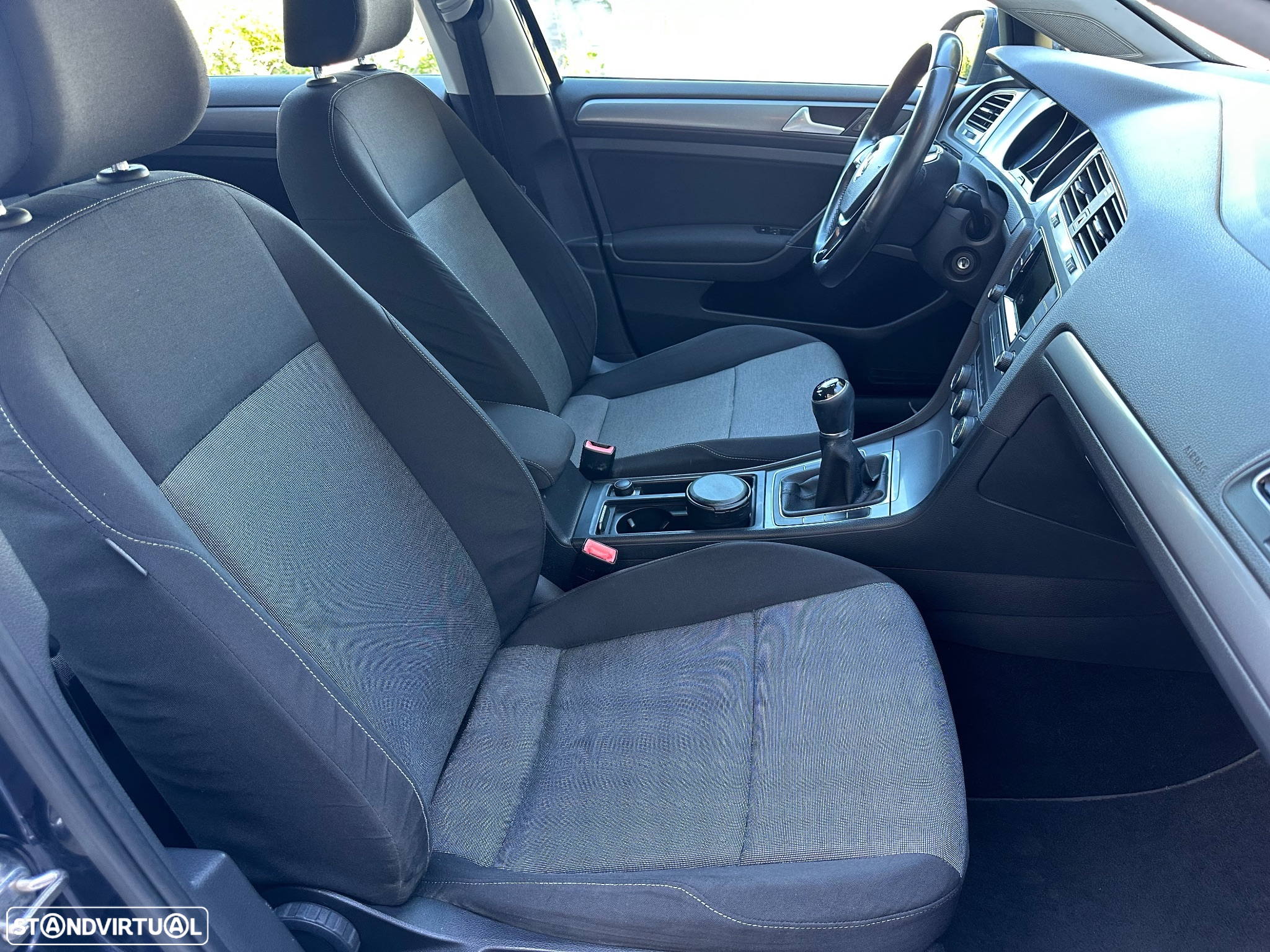 VW Golf 1.6 TDi Confortline - 13