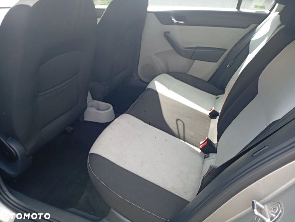 Skoda RAPID 1.6 TDI DPF Elegance - 13