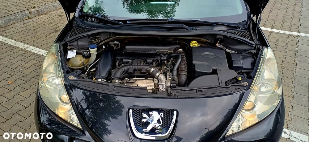 Peugeot 207 CC - 10
