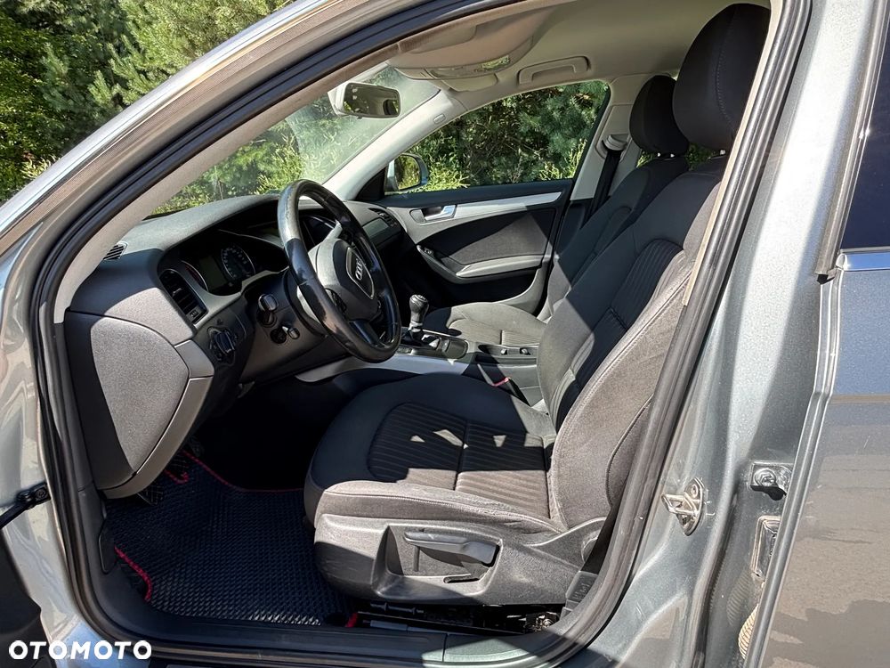 Audi A4 Limousine - 5