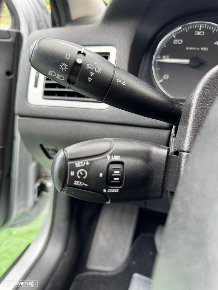 Peugeot 307 1.6 HDi Premium - 14