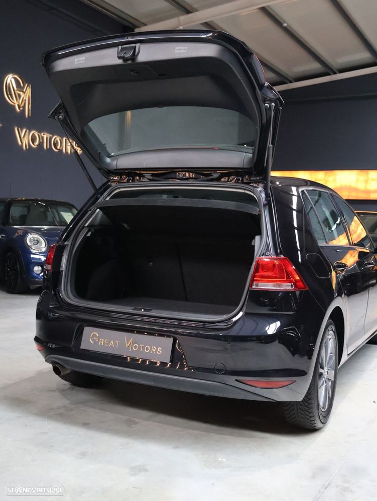 VW Golf 1.6 TDi BlueMotion Confortline - 14