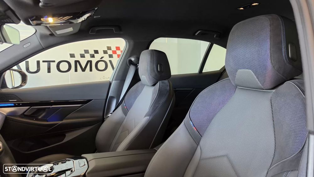 BMW 520 d Pack Desportivo M - 41