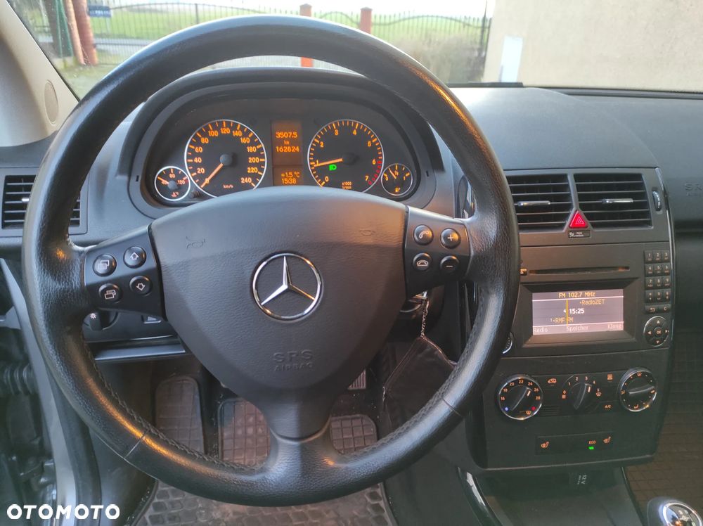 Mercedes-Benz Klasa A 160 BlueEFFICIENCY Special Edition - 21