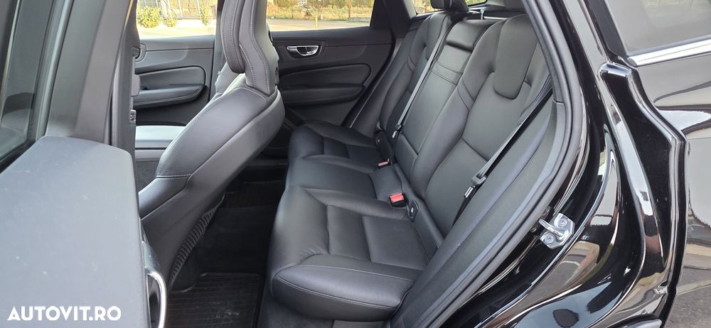 Volvo XC 60 D5 AWD Geartronic Inscription - 26