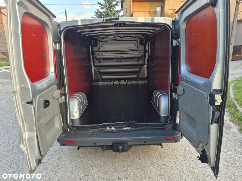 Opel Vivaro - 19