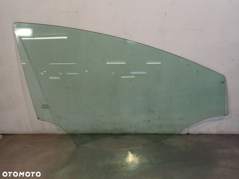 SZYBA BOCZNA PRAWA PRZEDNIA DRZWI SEAT LEON II - 1