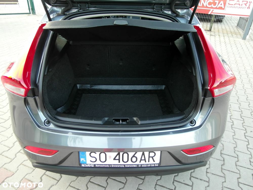 Volvo V40 D2 Kinetic - 11