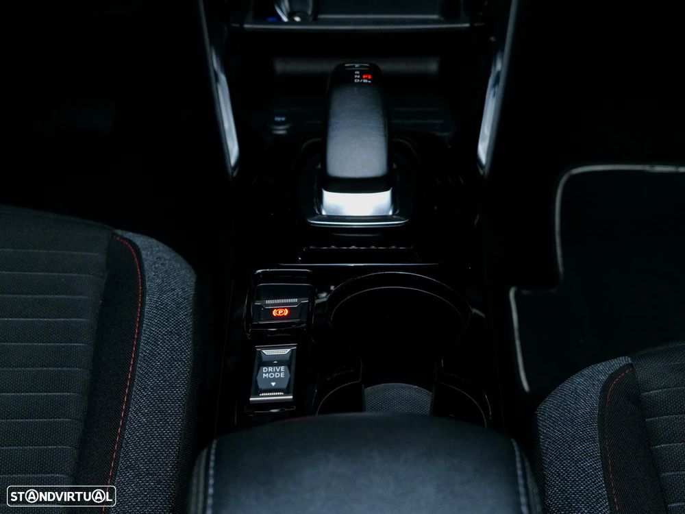 Peugeot e-2008 Allure+ - 11