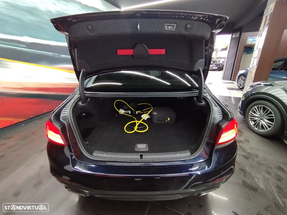 BMW 530 e iPerformance Pack M - 11