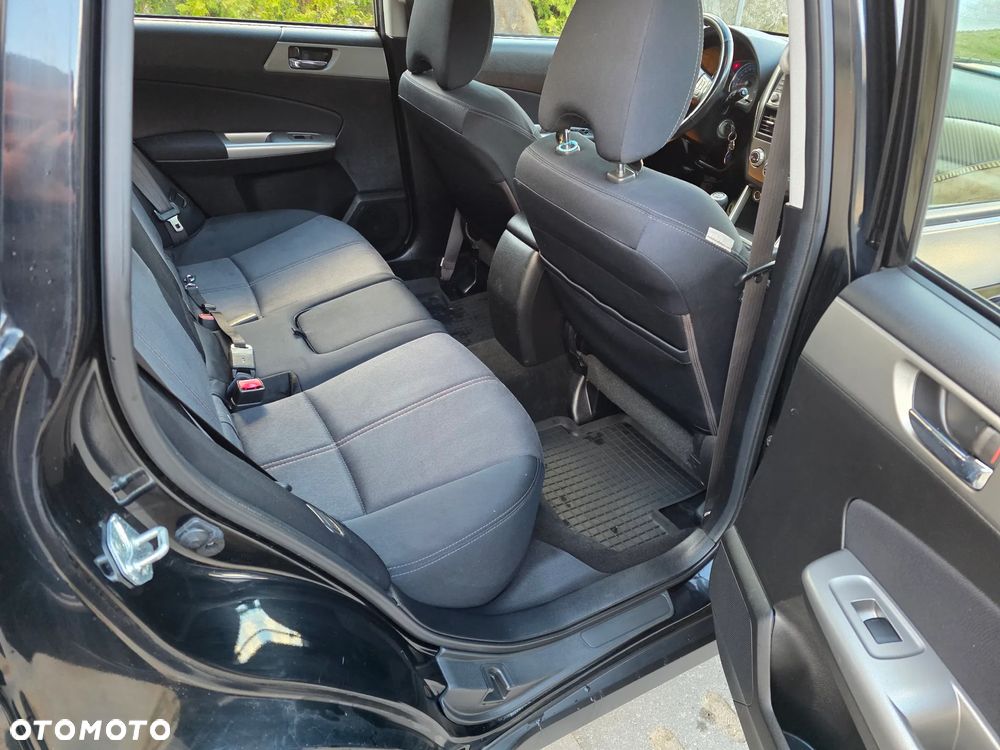 Subaru Forester 2.0D VR 000 - 13