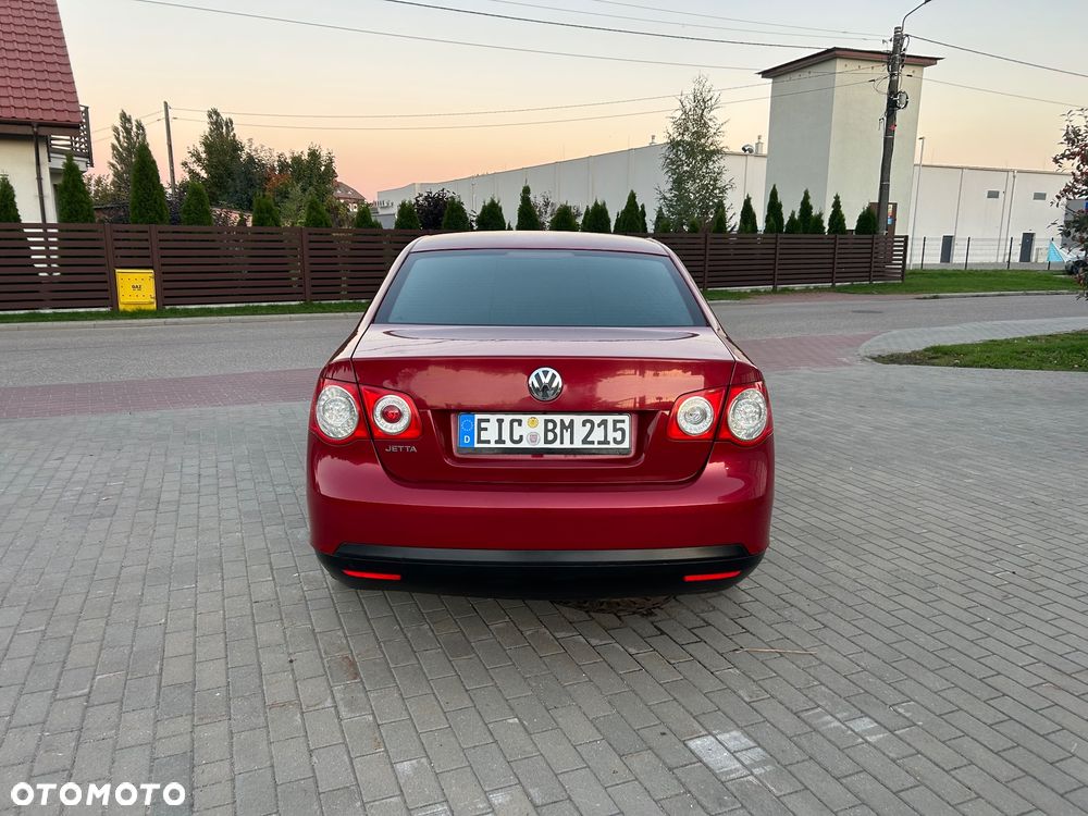 Volkswagen Jetta - 17