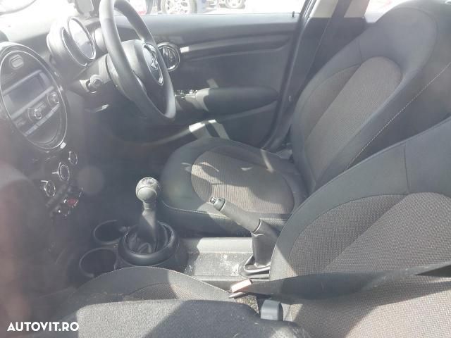 Dezmembrez Mini Cooper F56 [2013 - 2020] Hatchback 5-usi 1.5 MT (136 - 5