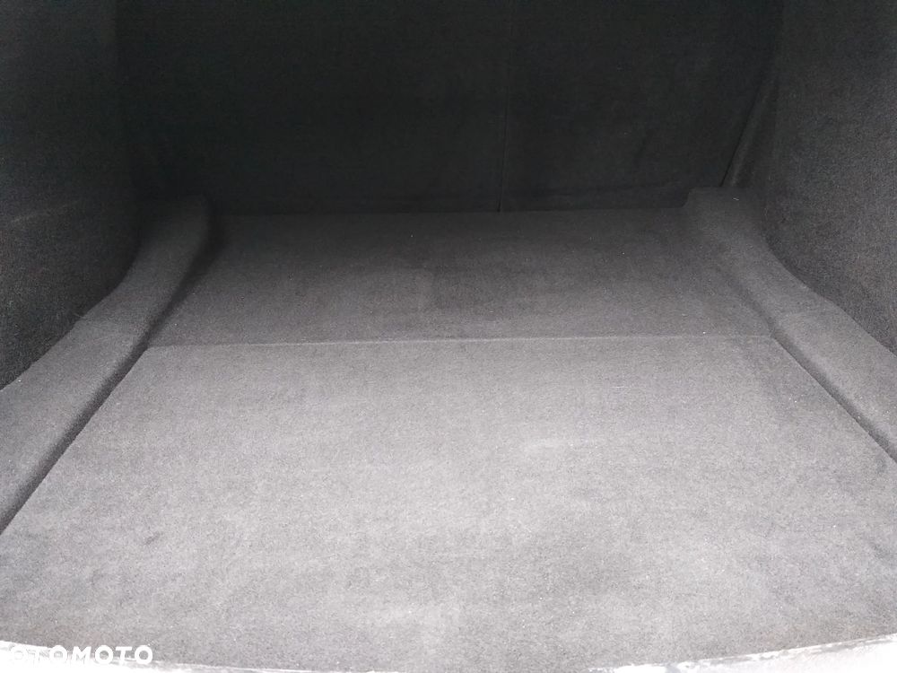 Tesla Model 3 Standard Range Plus - 11