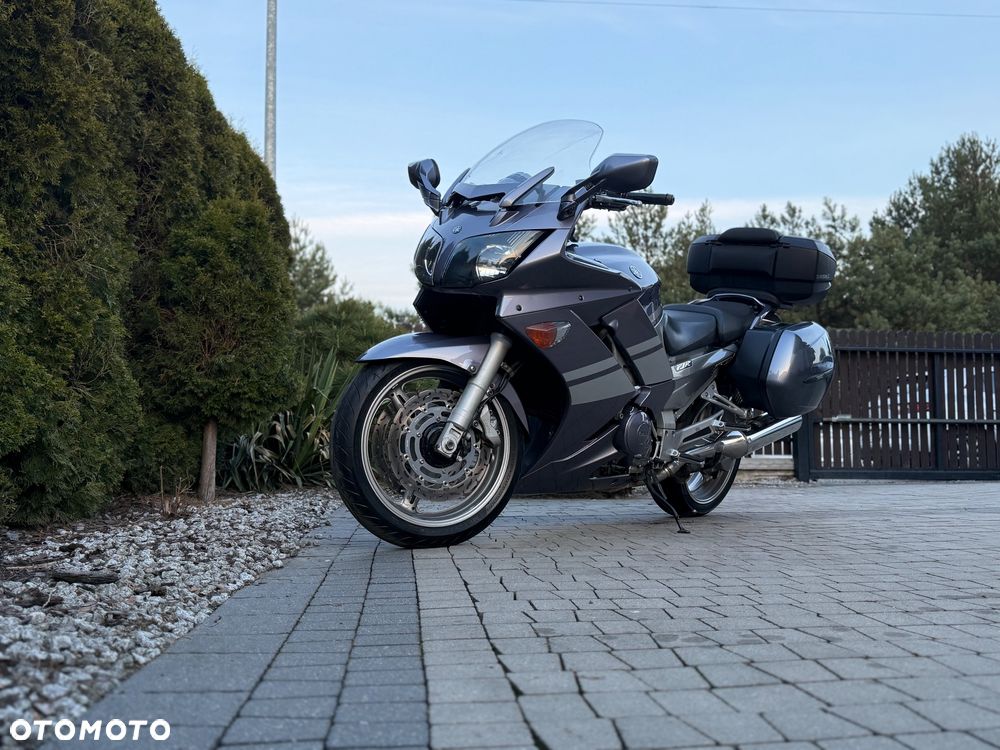 Yamaha FJR - 18