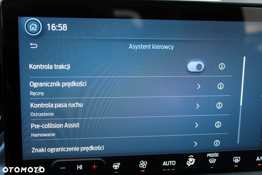 Ford Focus 1.0 EcoBoost Titanium - 28