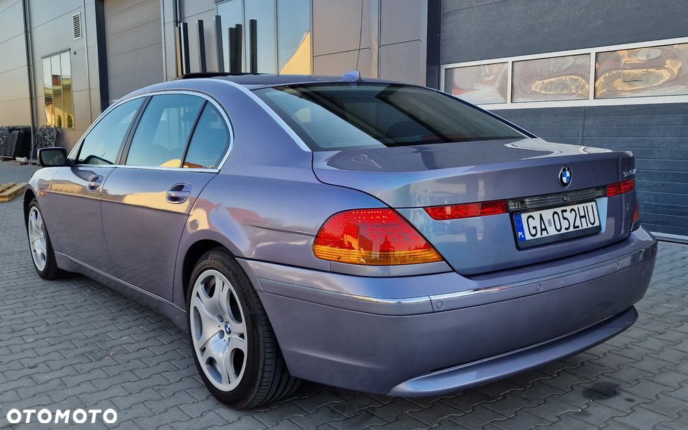 BMW Seria 7 745i L - 13