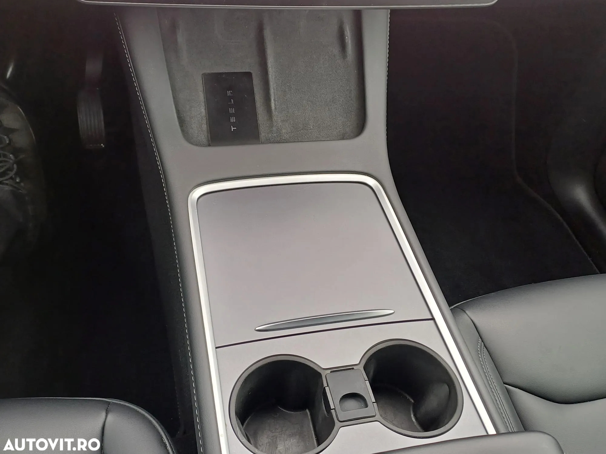 Tesla Model Y - 26