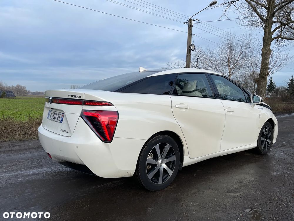 Toyota Mirai - 6