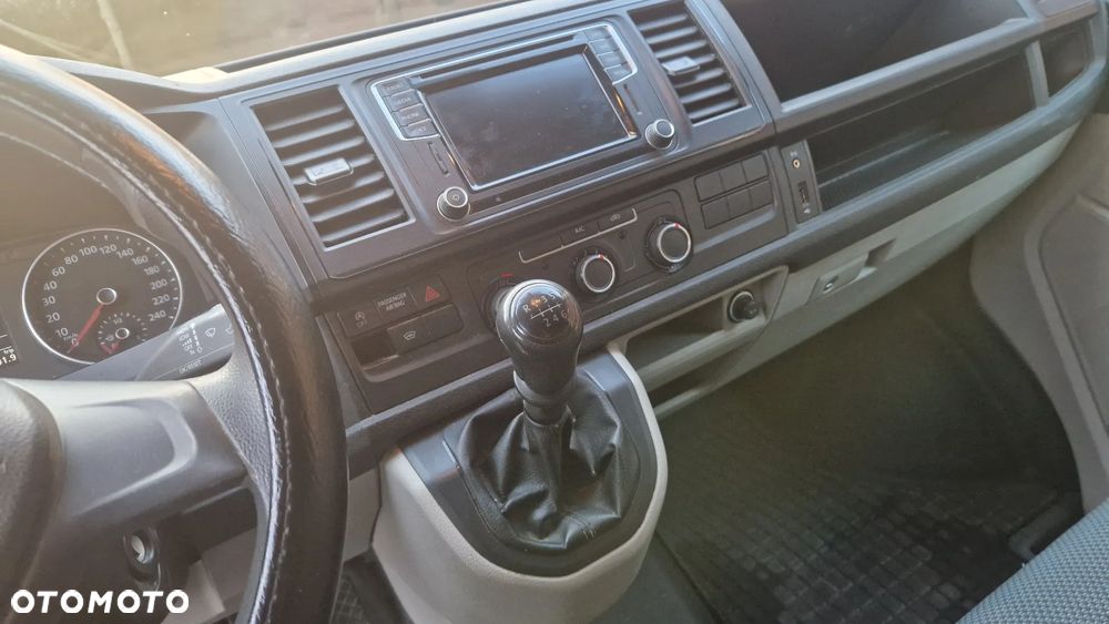 Volkswagen Transporter - 18