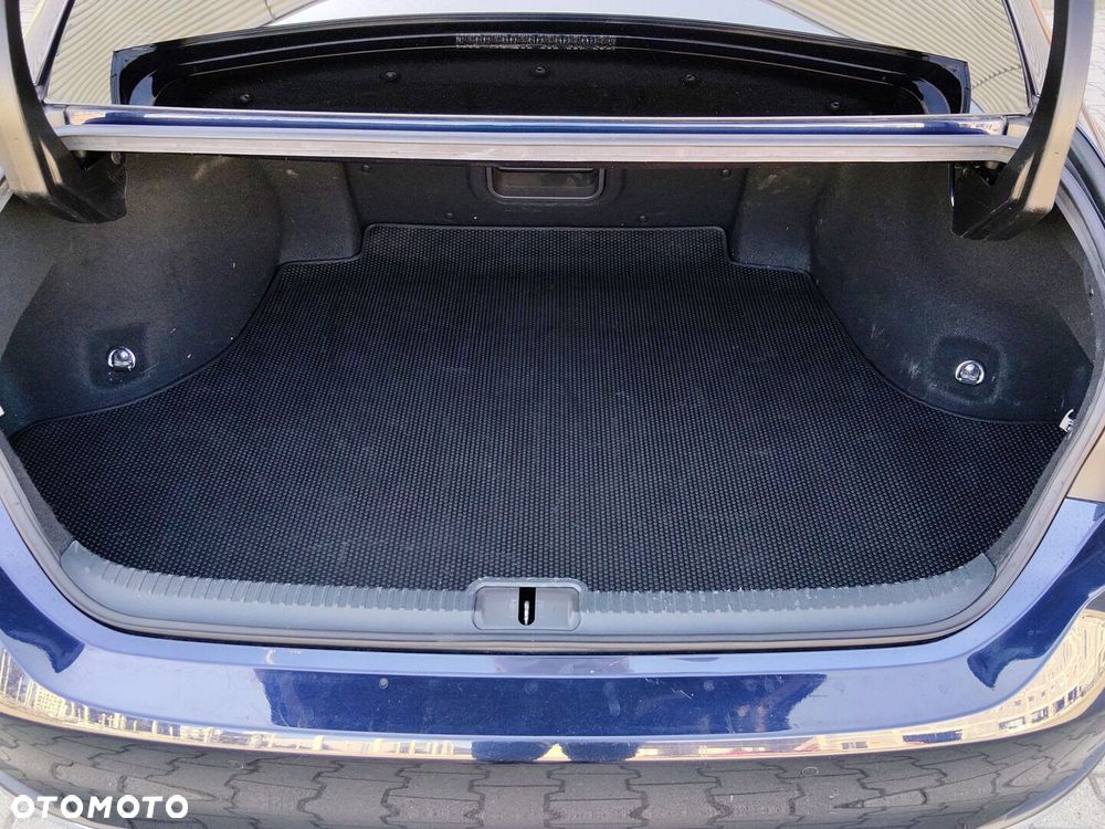 Lexus ES 300h Business Edition - 34