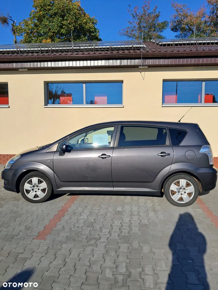 Toyota Corolla Verso - 1