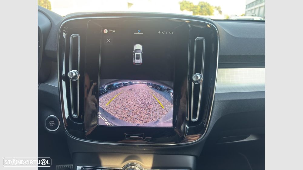 Volvo XC 40 2.0 B3 Plus Dark - 18