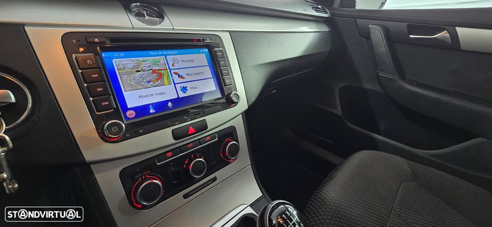 VW Passat Variant 1.6 TDI BlueMotion - 8