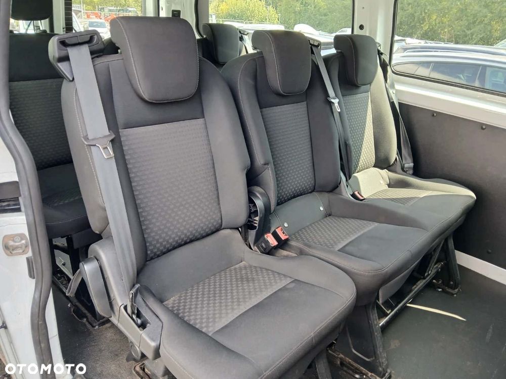 Ford Transit Custom - 13