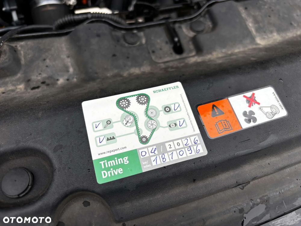 Ford Kuga 2.0 TDCi 2x4 Titanium - 14