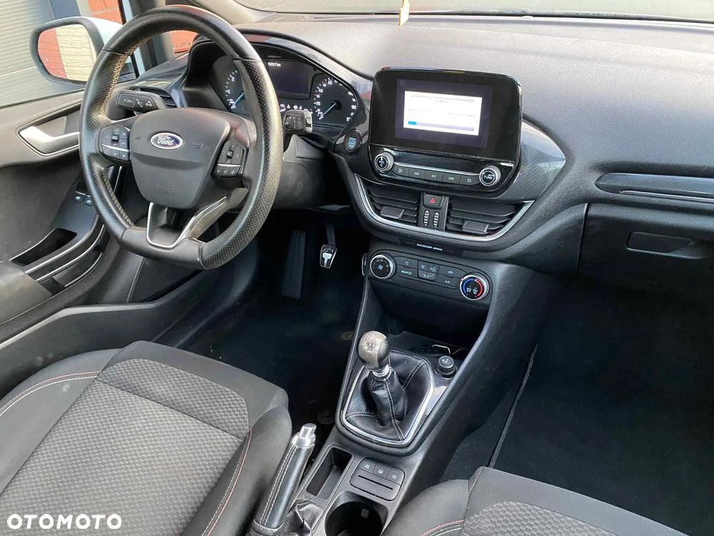 Ford Fiesta 1.5 TDCi S&S ST-LINE - 12