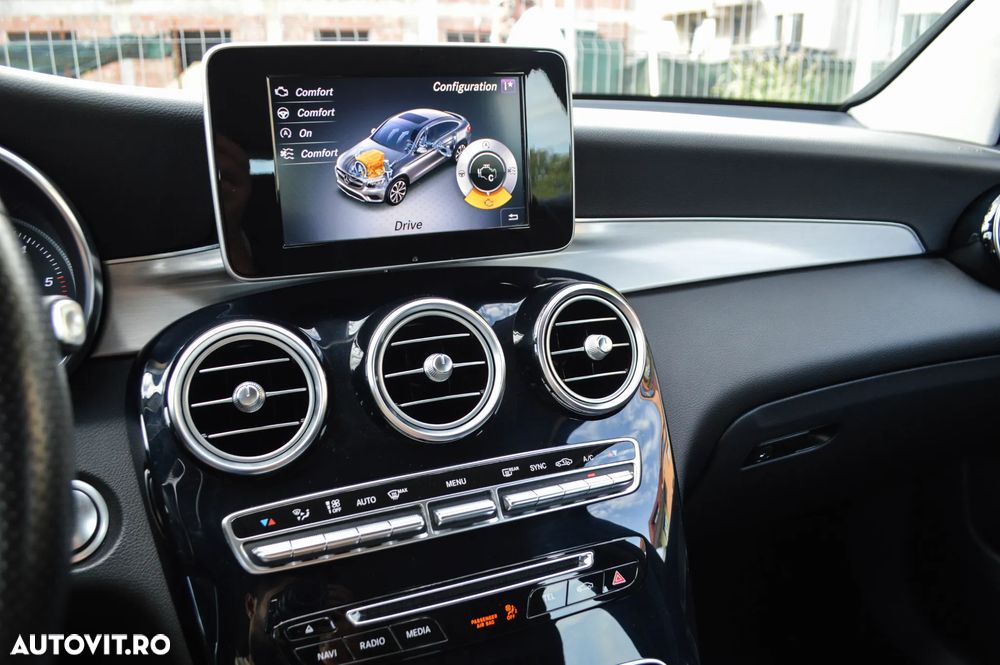 Mercedes-Benz GLC Coupe 220 d 4Matic 9G-TRONIC AMG Line - 23