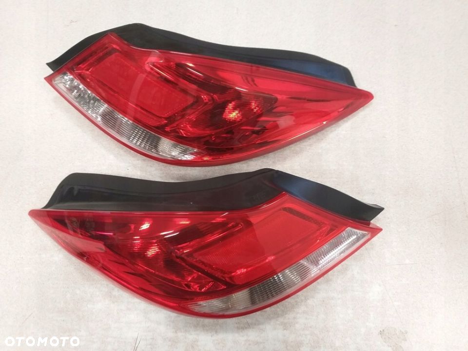 LAMPA TYLNA OPEL INSIGNIA 2008-2013 HB NOWA