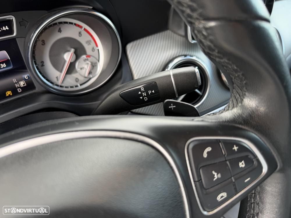 Mercedes-Benz GLA 180 d 7G-DCT Urban - 20