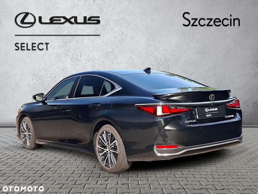 Lexus ES 300h Prestige - 3