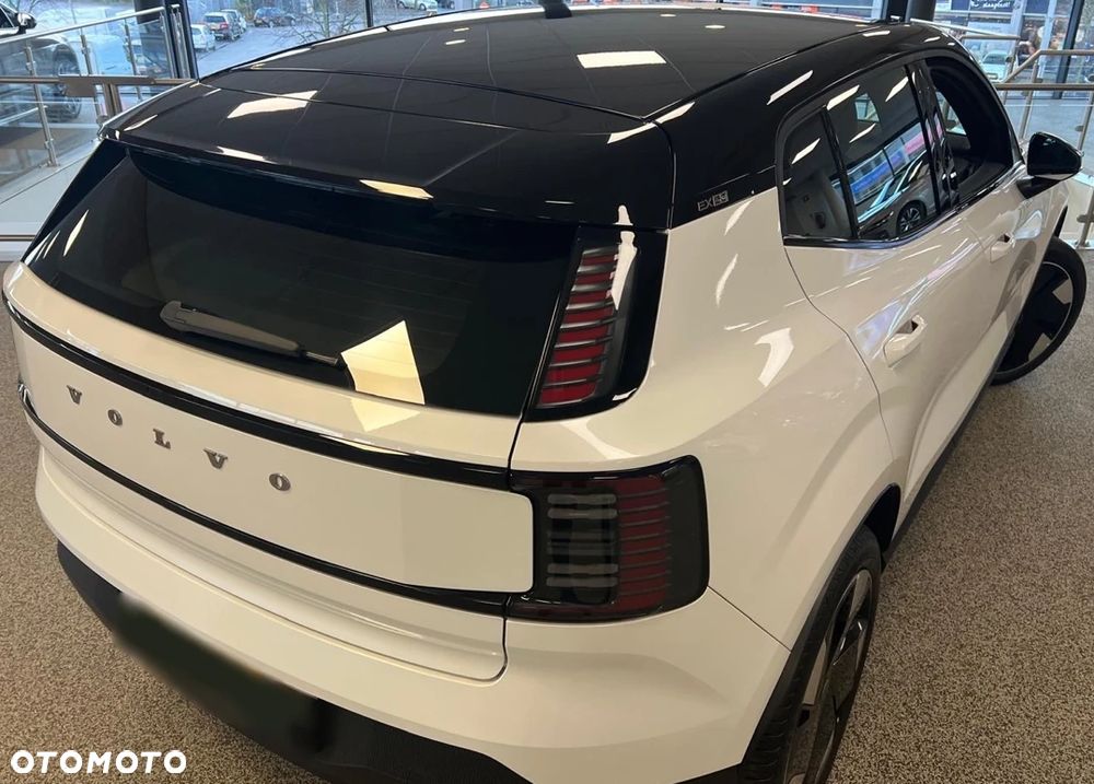 Volvo EX30 Single Motor Extended Range RWD Plus - 11