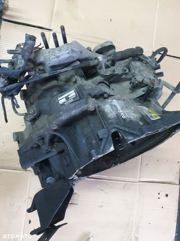 SKRZYNIA BIEGÓW VOLVO S40 2,0T 50-42LE 30824400