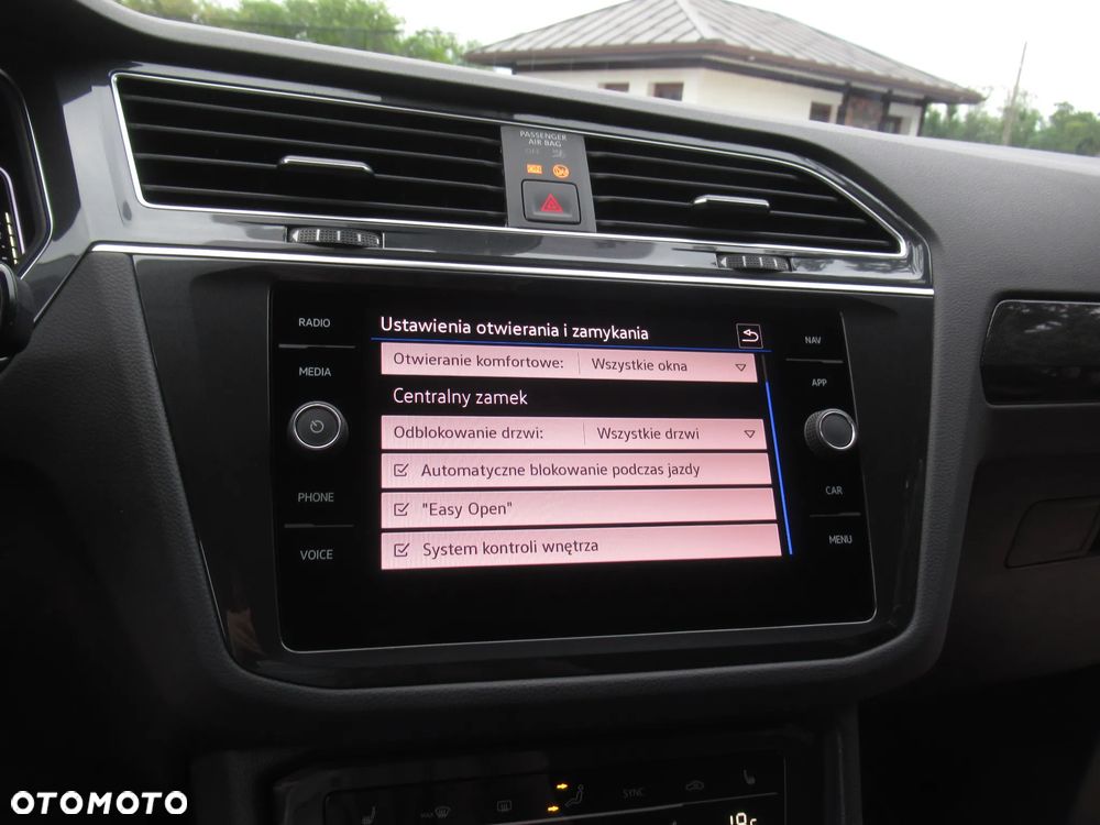 Volkswagen Tiguan 2.0 TSI 4Mot Elegance DSG - 24