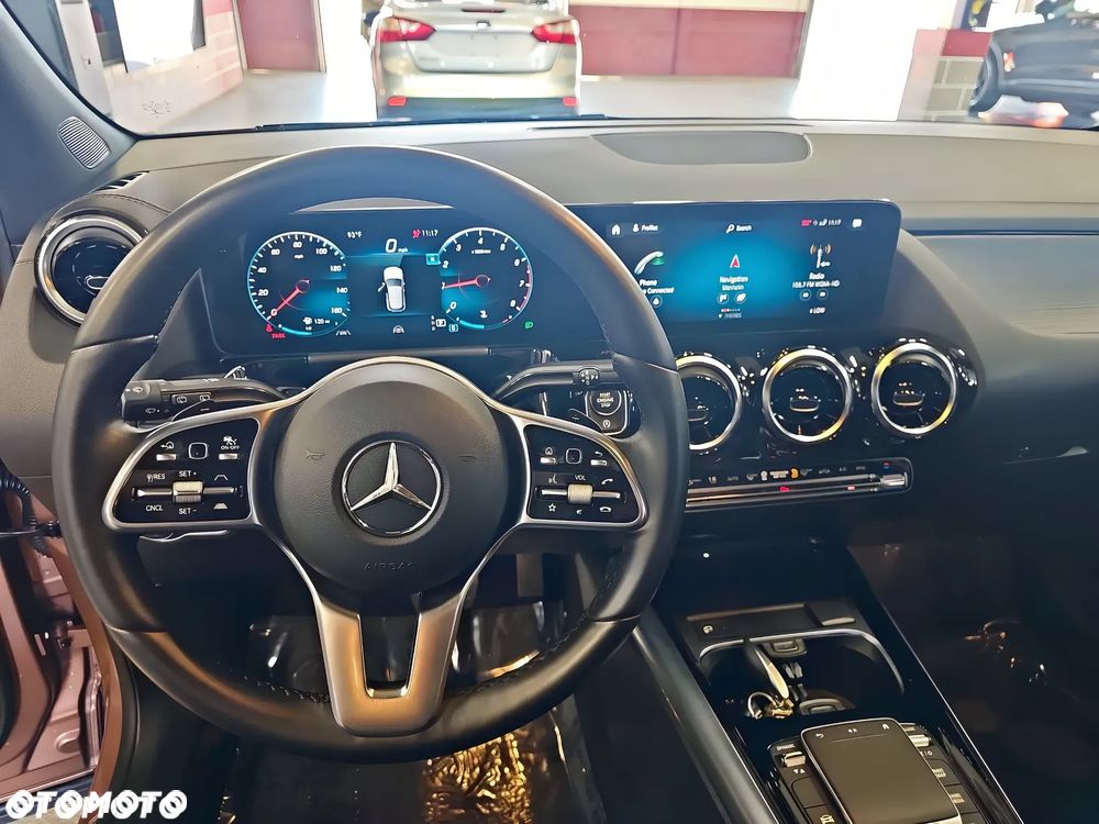 Mercedes-Benz GLA 250 4-Matic AMG Line - 8