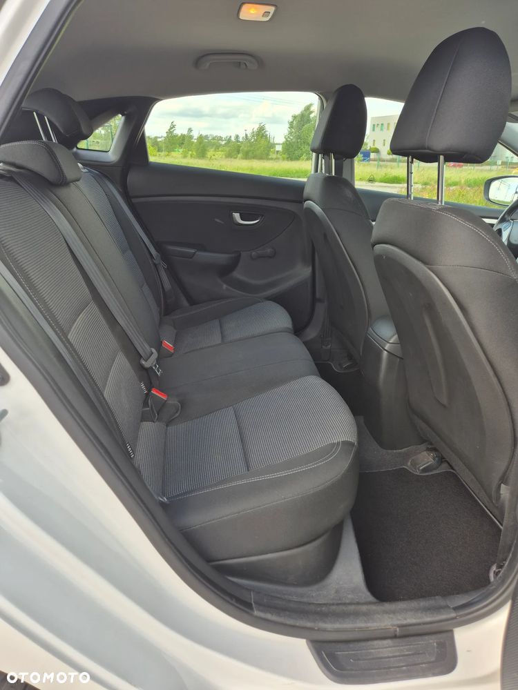 Hyundai i30 1.4 Base - 13