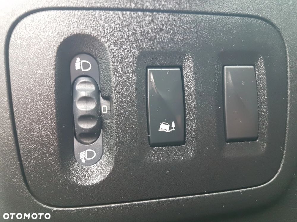 Renault MASTER KONTENER 8EP 4,21x2,23x2,23 KLIMA MANUAL KRAJOWY 6-BIEGÓW - 33