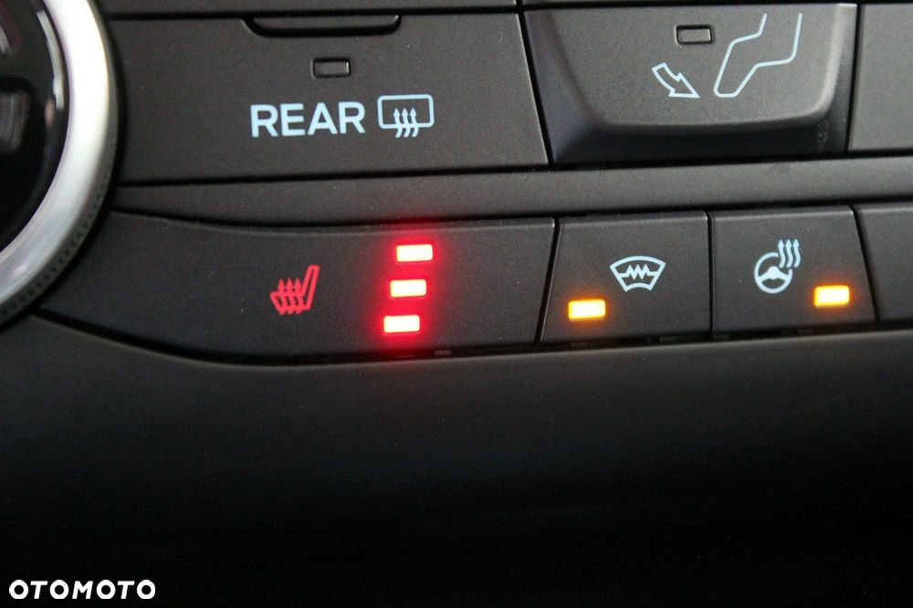 Ford Focus 1.0 EcoBoost Connected - 18