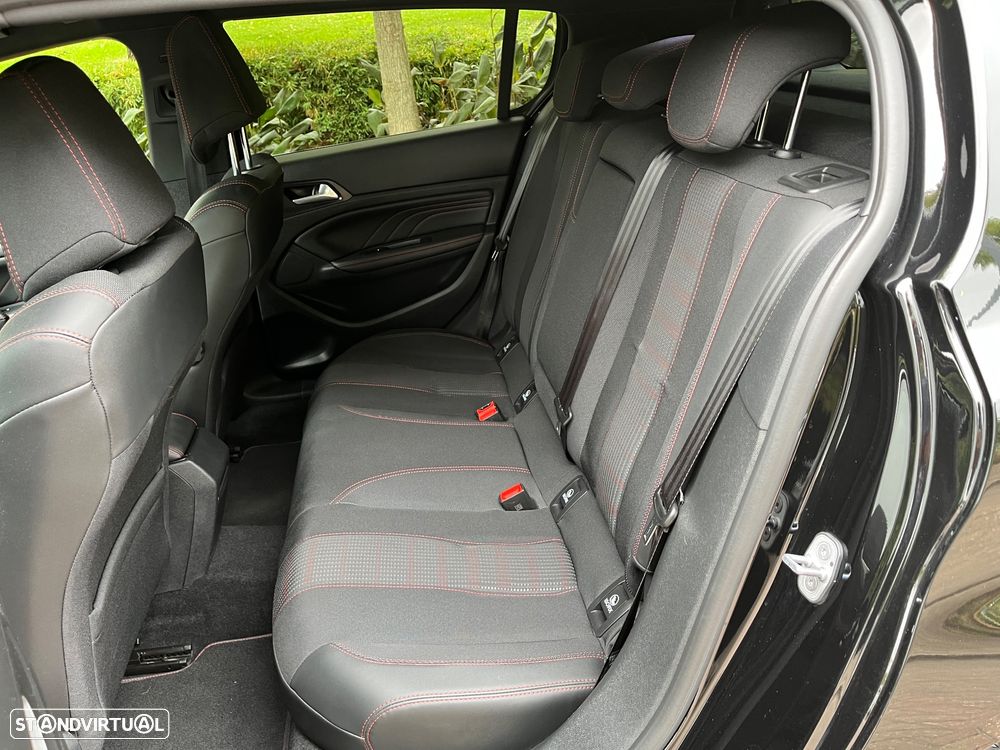 Peugeot 308 1.2 PureTech GT Pack EAT8 - 28