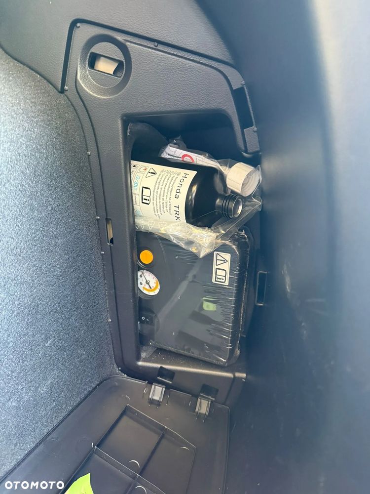 Honda Civic 1.4 i-VTEC Comfort - 23