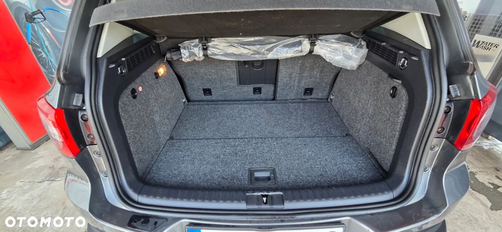 Volkswagen Tiguan 2.0 TDI DPF BlueMotion Technology Exclusive - 31